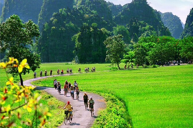 Hanoi to Ninh Binh 1 day: Trang An - Tam Coc - Mua Cave - Hoa Lu - How This Hanoi to Ninh Binh Day Trip Really Works (11–12 Hours)
