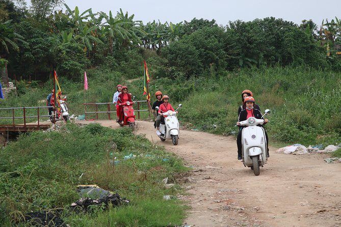 Hanoi Vespa Countryside Tour With Female Ao Dai Riders Half Day - Why a female-led Vespa feels easier in Hanoi
