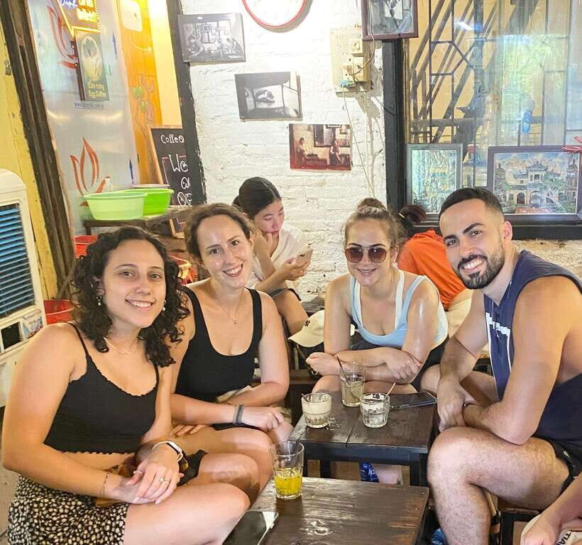 Hanoi: Vietnamese Street Food Tour with Egg Coffee - The bite-sized strategy: 4–6 dishes without the food hangover