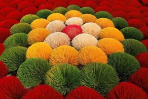 Incense Village Small Group of 9 Tour From Hanoi to Ninh Binh - Tam Cốc Boat Ride Under Caves: The Land Ha Long Moment