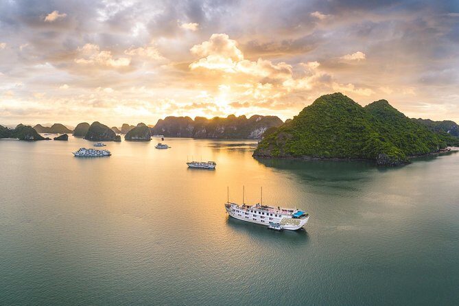 Indochina Sails Halong Bay - A Style-Forward Ha Long Bay Cruise for a Tight Schedule