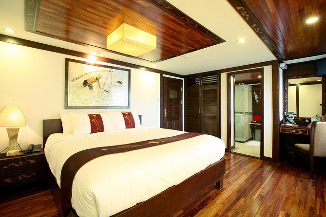 Indochina Sails Halong Bay - Meals on Board: 3 Included Stops for Food and Flow