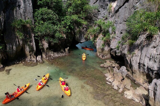 Kayaking at Lan Ha Bay - Junk boat ride and the floating fishing village area