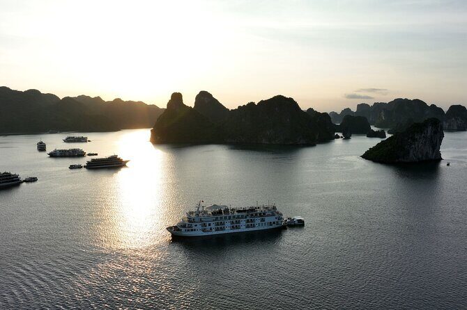 Lan Ha Bay Overnight on Paradise Grand Cruise - Lan Ha Bay Calm, With a Ship That Tries Hard