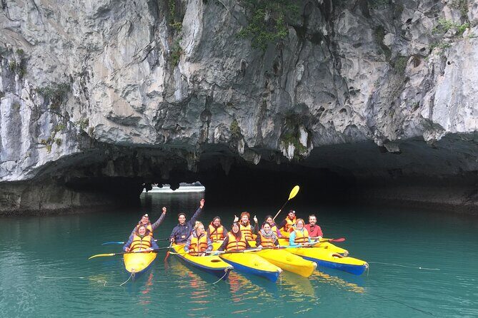 Lan Ha - Ha Long Bay - Dau Be island 2D/1N from Cat Ba in less touristy areas. - Ba Ham Lake kayaking: lagoons, tunnels, and the best kind of work