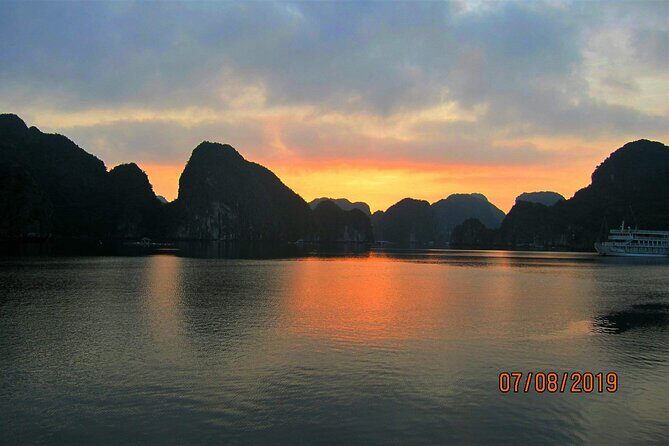 Lan Ha - Ha Long Bay - Dau Be island 2D/1N from Cat Ba in less touristy areas. - Who should book this cruise (and who might want a simpler day trip)?
