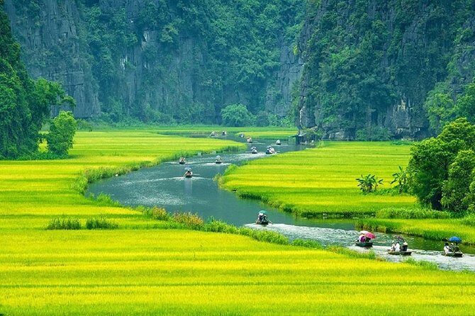 Luxury Hoa Lu - Tam Coc - Mua Cave 1 Day Tour - By Limousine & Small Group - Tam Cốc boat ride: slow water, caves, and that changing view