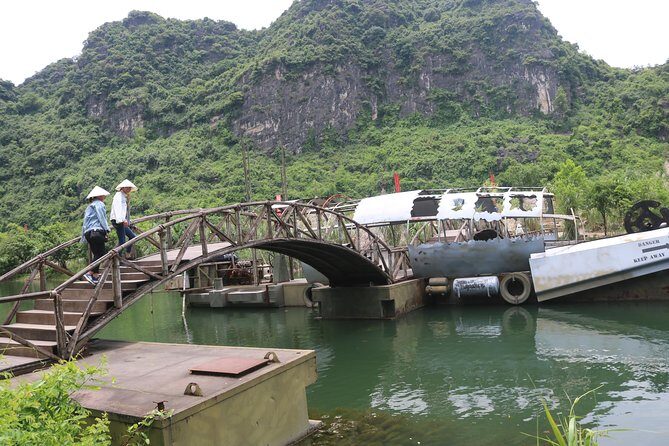 Luxury Limousine Trang An-Mua Cave - Bich Dong max 6-8 pax/ group - Bike Through Rice Fields: Rural Cycling With Cultural Stops