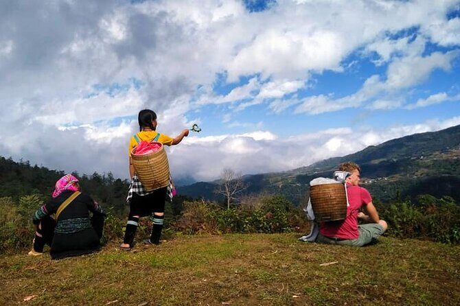 Mountain views and villages trek – 1 Day - Ham Da with Black Hmong Traditions: Marriage, Farming, Houses