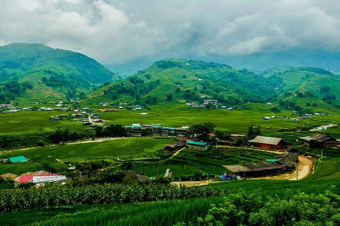 Mountain views & Rice Terraced Fields Hiking – 2D 1N - Transport back to Sapa: how the day ends