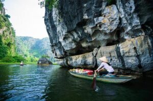 Ninh Binh Full-Day Tour from Hanoi to Hoa Lu, Tam Coc & Mua Cave Via Boat & Bike - Ninh Binh village break: homestay cafe time plus optional bike fun