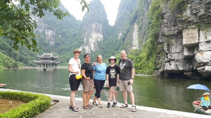 Ninh Binh: Hoa Lu, Trang An and Mua Caves Hiking Day Trip - Hoa Lu: imperial temples and the 10th-century palace remains