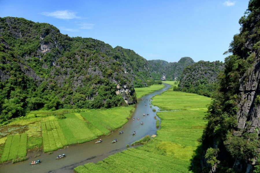 Ninh Binh: Hoa Lu, Trang An and Mua Caves Hiking Day Trip - Mua Cave hike: 486 steps to Lying Dragon Mountain and Tam Coc views