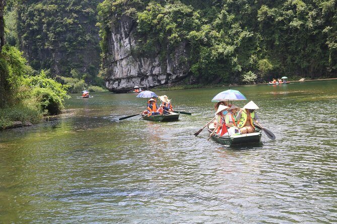 Ninh Binh Luxury Tour 2 Days 1 night by limousine See Hidden Gems - Bai Dinh Pagoda: electric-car access and lots of steps