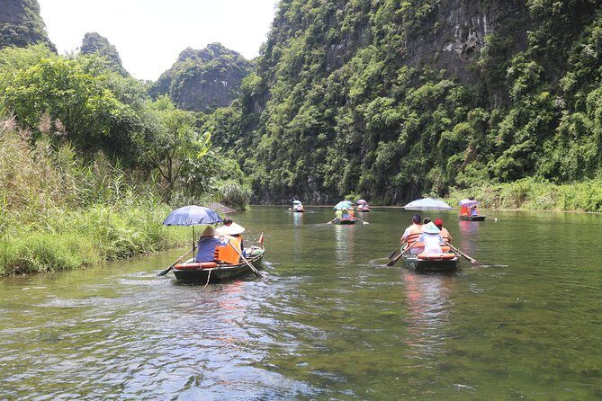 Ninh Binh Luxury Tour 2 Days 1 night by limousine See Hidden Gems - Hoa Lu District and King Dinh temple before the Hanoi return