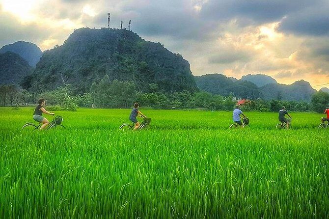 Ninh Binh Tour: Deluxe & Small Group Tam Coc Hoa Lu - Boat, Biking, Buffet Lunch - Ninh Binh day trips from Hanoi: why this route makes sense