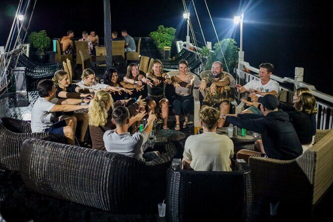 Oasis Bay Party Cruise 3 Days 2 Nights - Ha Long Bay Tour - Food on the cruise and in Paradise Cave: what you should expect