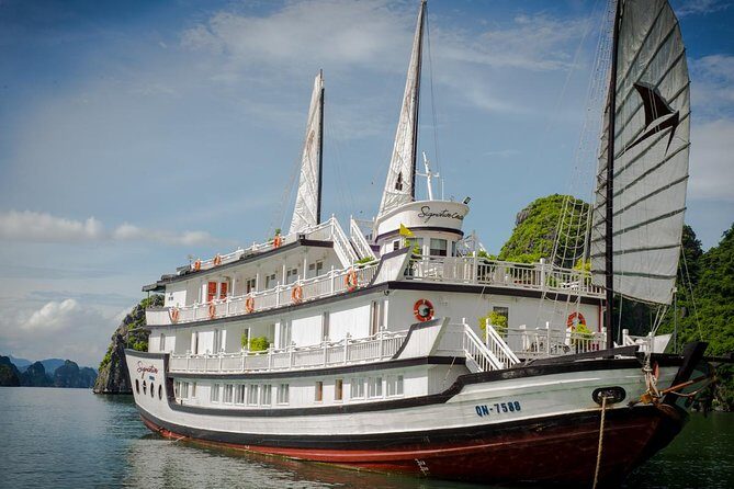 (Official) Signature Halong Cruise - 03 days 02 nights program - Getting there and back: Felix-limousine from Hanoi, or meet at 6 Lê Thánh Tông