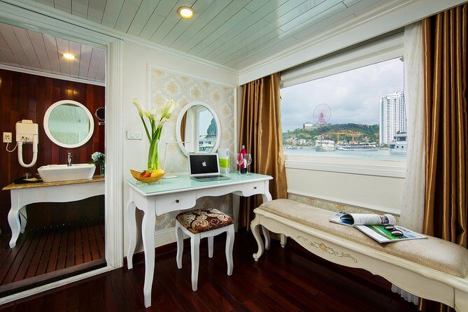 (Official) Signature Royal Cruise - 03 days 02 nights program - Meals onboard: more than fuel, especially if you have dietary needs