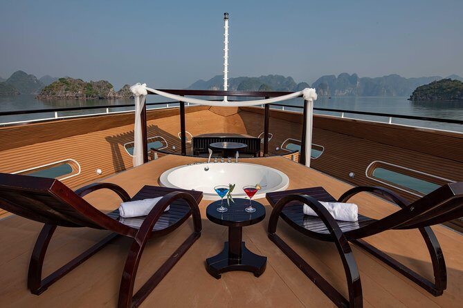 [OFFICIAL]Scarlet Pearl Cruises 5++stars &CATAMARAN ULTRA LUXURY - Sang Cave kayaking and Ech Lagoon swimming: the active half-day