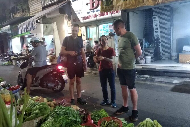 Old Quarter Hanoi Street Foods and Heritage Road Tour by Walking - O Quan Chuong Gate: Where the Walking Turns Into Real Tasting