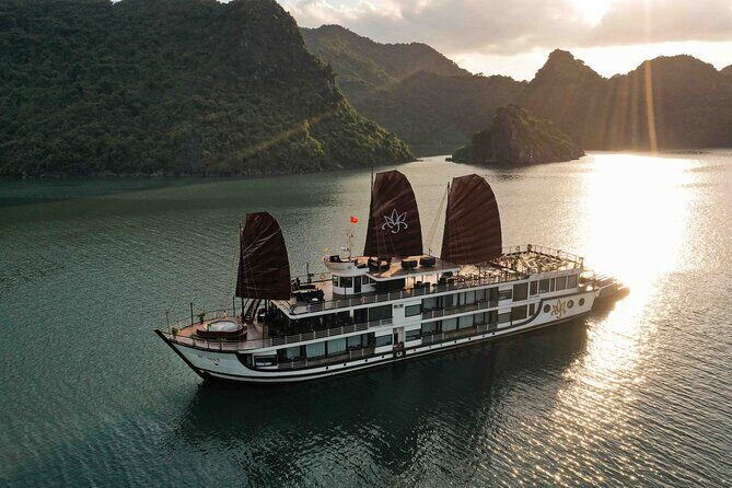 Orchid Cruises 2Days/1Night 5 Star All included - Day 2 in Halong Bay: sunrise routine and the Tai Chi moment