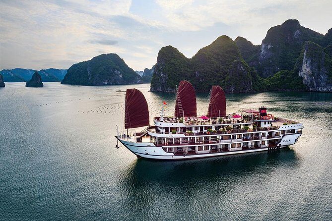 Overnight Luxury 5 Star Alisa Cruise with Meals, Kayak or Bamboo Boat - Sunset at Alisa Sky Bar, then cooking and happy hour