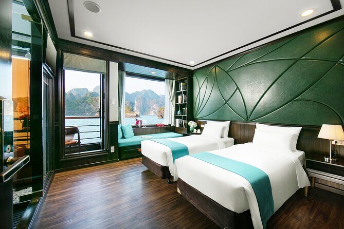 Peony Cruise : Unique 2 Days Tuan Chau - Halong bay - Lan Ha Bay - Staff and guides who make the cruise feel smooth