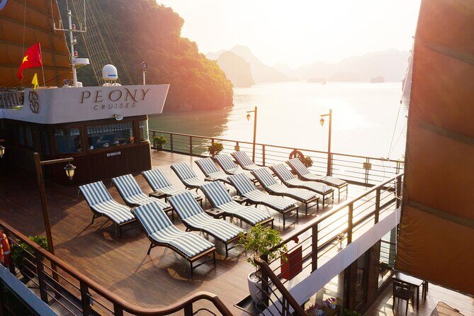 Peony Cruise : Unique 2 Days Tuan Chau - Halong bay - Lan Ha Bay - Your cabin setup: balcony and bathroom view that actually matters