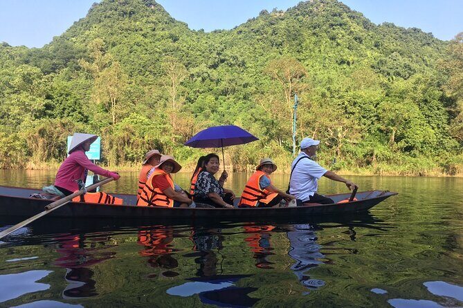 Perfume Pagoda Full-Day Guided Tour from Hanoi - All Inclusive - Reaching Huong Tich: the trek to the main cave area