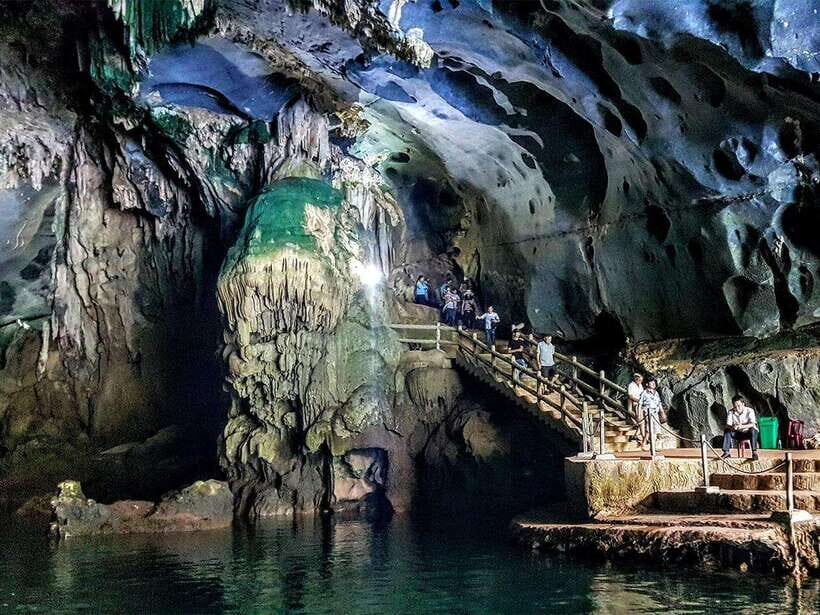 Phong Nha/Dong Hoi: Phong Nha Cave and Paradise Cave Tour - Lunch in the park area: local food with a vegetarian option
