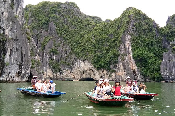 Private Ha Long bay day trip(From Hanoi city or Halong harbour) - Cruise time on the bay: boat sights, seafood lunch, and Heaven Palace grotto
