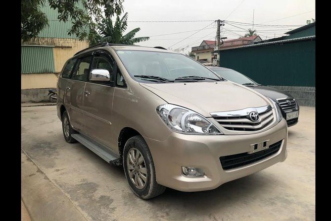 Private transfer between Hanoi Airport (HAN) and Hanoi Old Quarter - Door-to-door drop-off: arriving refreshed instead of negotiating