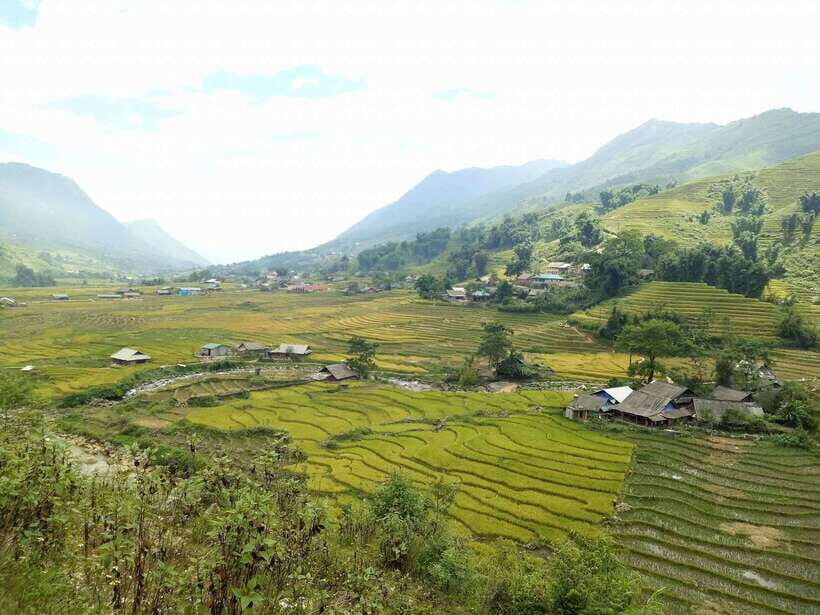 Sa Pa: Muong Hoa Valley Trek and Local Ethnic Villages - Waterfall pause and the uphill return to Sa Pa road
