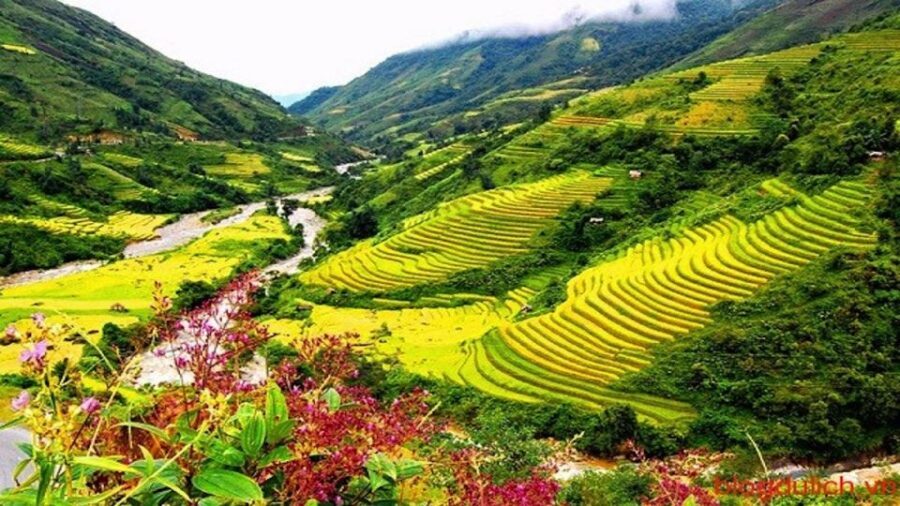 Sapa: 3-Day, 3-Night Trek and Hotel with Overnight Train - Handicraft center stop: why it’s more than a souvenir stop
