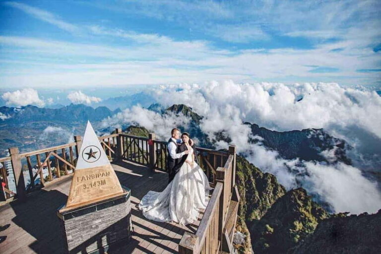 Sapa: Fansipan Cable, Cat Cat Village, Moana Instagram Tour - Getting oriented in Sapa: Stone Church and your timed start