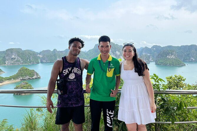 Shore Excursion: Amazing Day Cruise at Ha Long Bay - Crowds, waves, and fog: how to set expectations for comfort