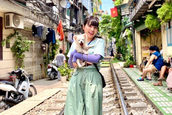 Small Group Half-day Hanoi City Tour with Train Street Visit (4h) - A four-hour Hanoi mix: Old Quarter, West Lake, and the train street