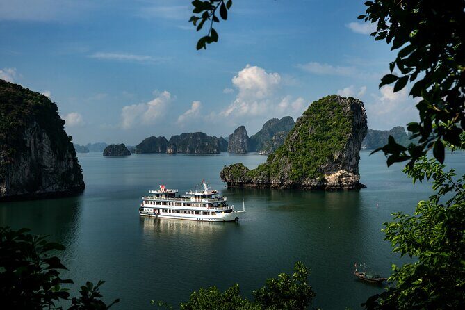 Swan Cruises Ha Long & Bai Tu Long Bay 2D1N - Thien Canh Son Cave - Key things I’d plan around