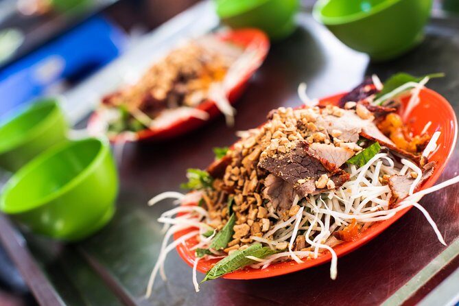 Tasting 8 Different Street Foods + Local Drink at Evening Time by Walking - Why Hanoi’s Old Quarter feels different at evening