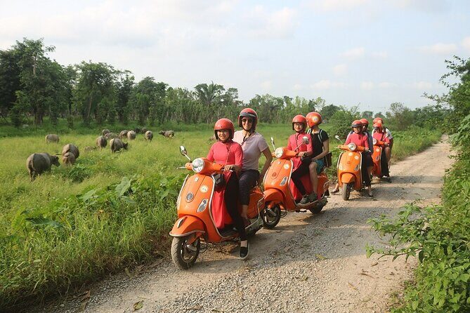 The insider's Hanoi + Train Street 4,5 Hours Female Ao Dai Riders - Duờng Tau and Train Street: the stop people time their day around