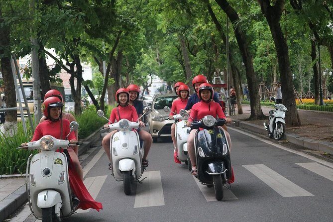 Vespa City Tour &Train Street Female With Ao Dai Riders 4,5 Hours - Meeting up at your hotel: safety gear and the ride reality