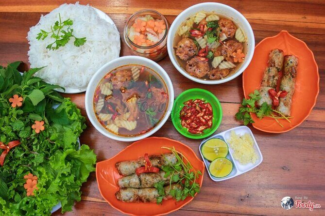 Walking Street Food Tour in Hanoi and Train Street - A 3.5-Hour Walk That Feels Like Hanoi After Dark