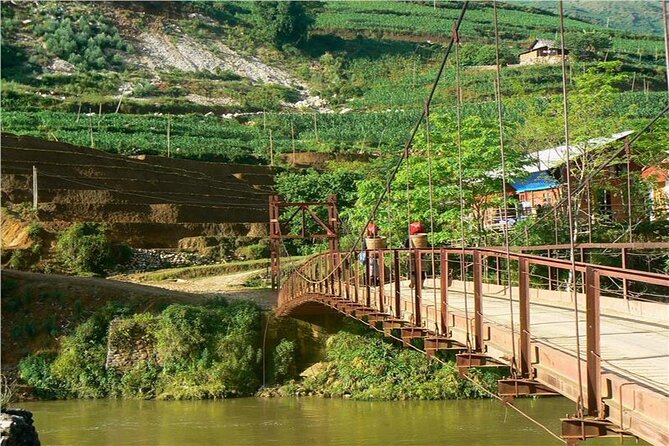 2-Day Trekking Adventure of Sapa from Hanoi with Night Bus - The small-group hike: rice terraces, streams, and village connections
