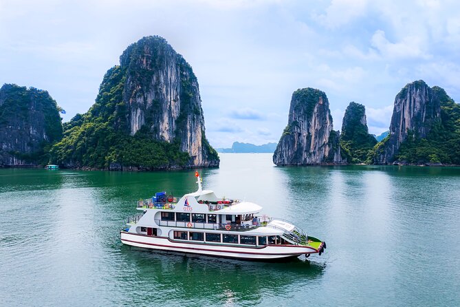 Best Halong 5 star Day Trip, inclusive,buffet,cave,kayak,transfer - The Sunset Party, Seafood Lunch, and the Crowd Reality Check