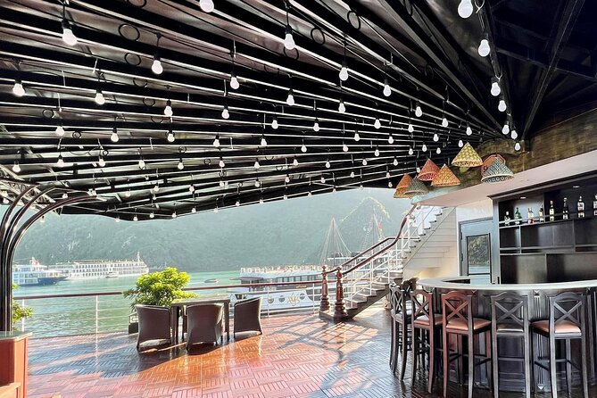Erina Cruise Lan Ha Bay 2 days 1 night with roundtrip transfer - Service and staff: what you’ll notice once you’re on board
