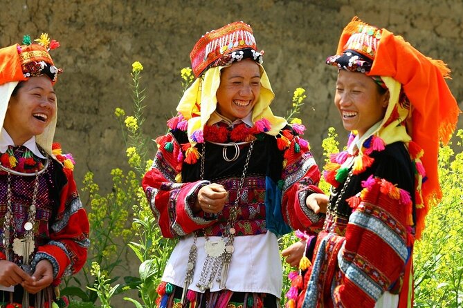 From Hanoi: 2-Day Overnight Sapa Tour by Luxury Van Limousine - Getting Culture Right: What a Strong Guide Helps You Do