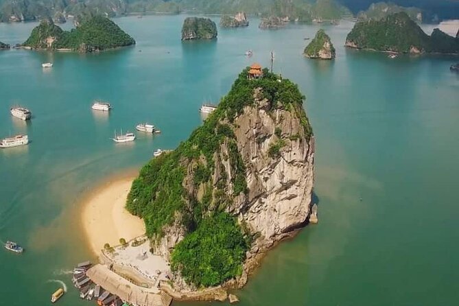 Ha Long Bay Cruise Day Tour with lunch, kayaking, surprise cave & titop island - On-board comfort and food: what’s included, what you’ll still pay