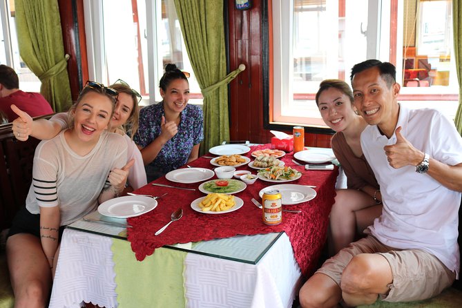 Halong Bay Day Tour Islands, Cave, Kayak. Lunch. All inclusive - Ba Hang village: kayaking or bamboo boat time on the water