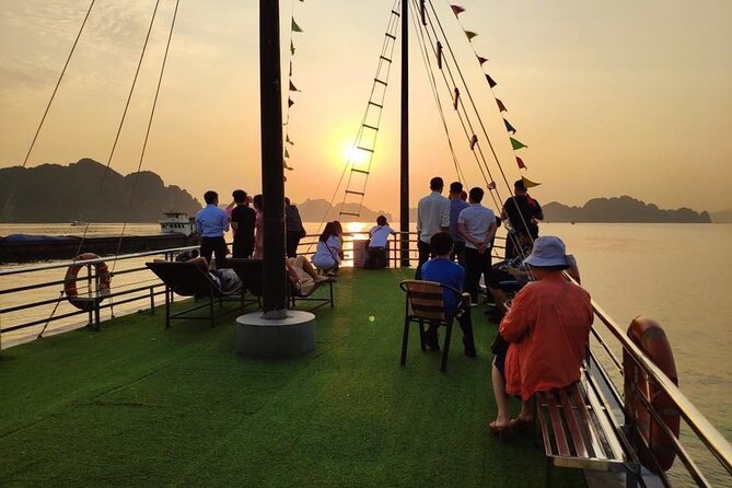 Halong Bay Day Tour With Titop Island, Cave, Kayak & Lunch - Return to Hanoi: long day, but predictable